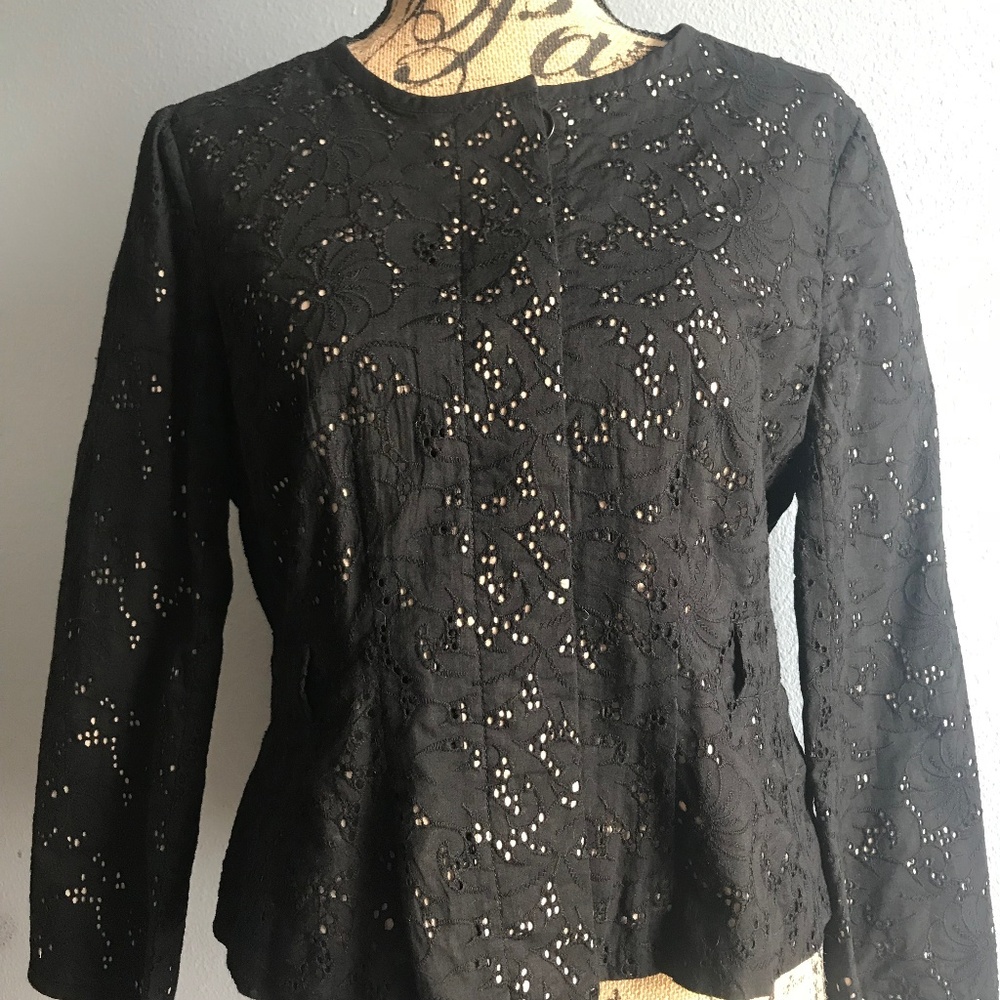 Ann Taylor Loft Eyelet Blazer Black Size 8 - Picture 2 of 8